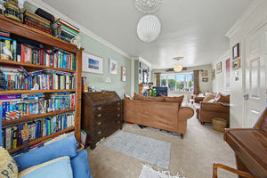 Dale Crescent New Tupton